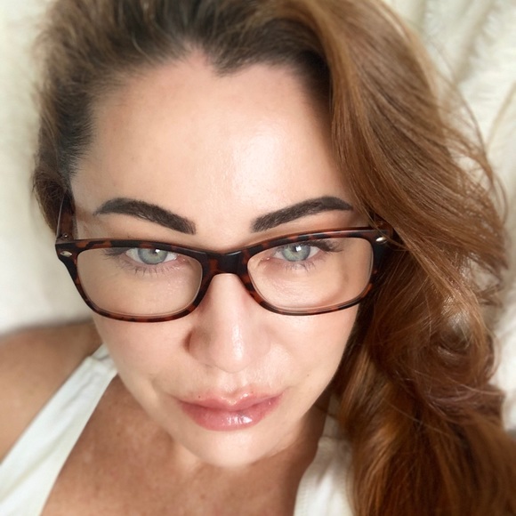 Meet your Posher, Brenda - Picture 2 of 2